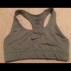 XS Nike sports bra